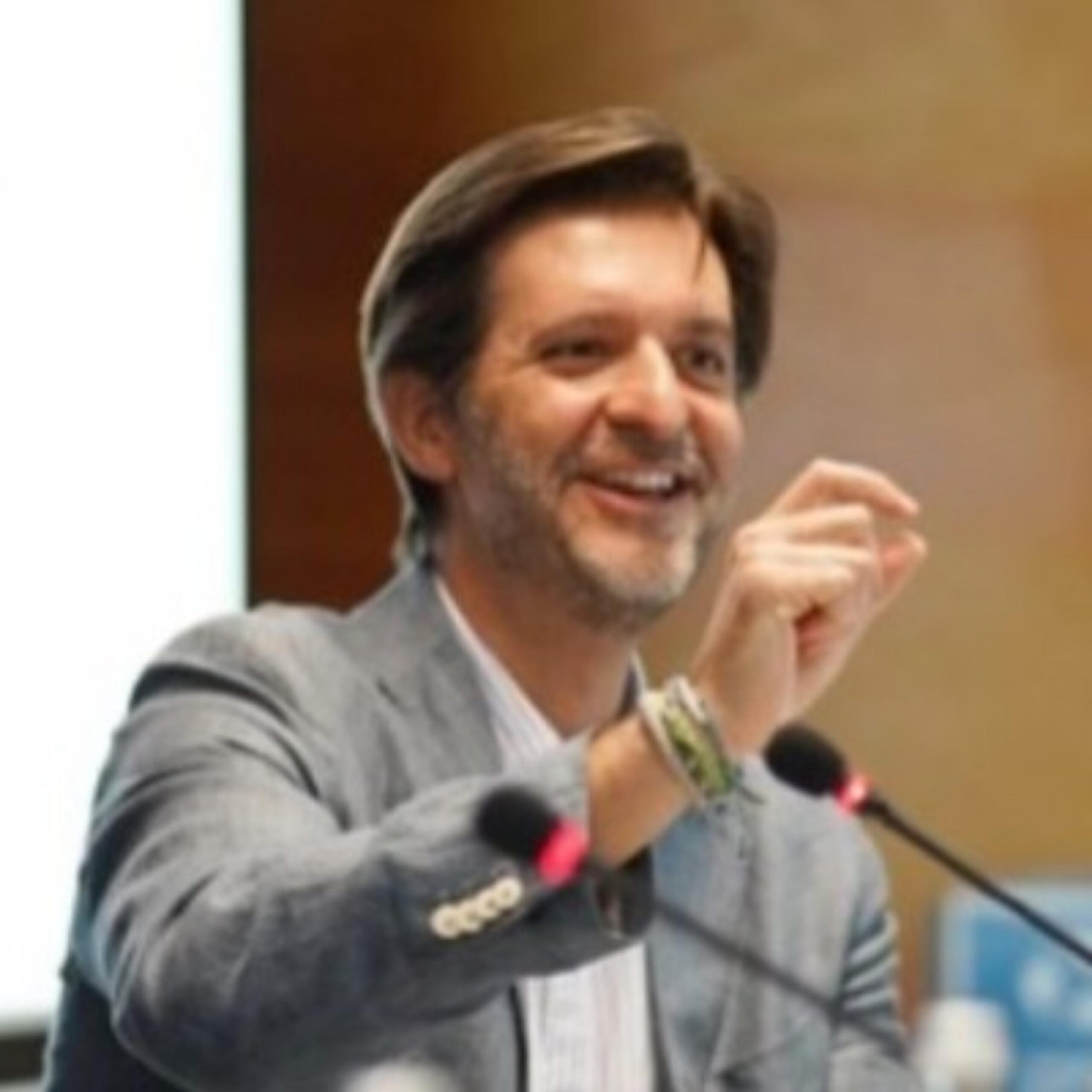 Luis-Gosalbez-scaled-1.jpg